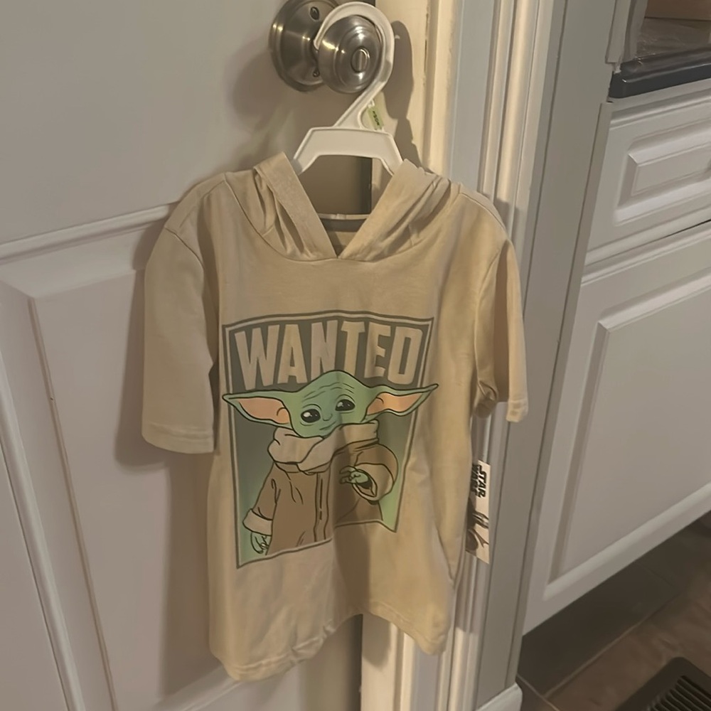Adorable little boys, Star Wars Mandalorian T-shirt with hood